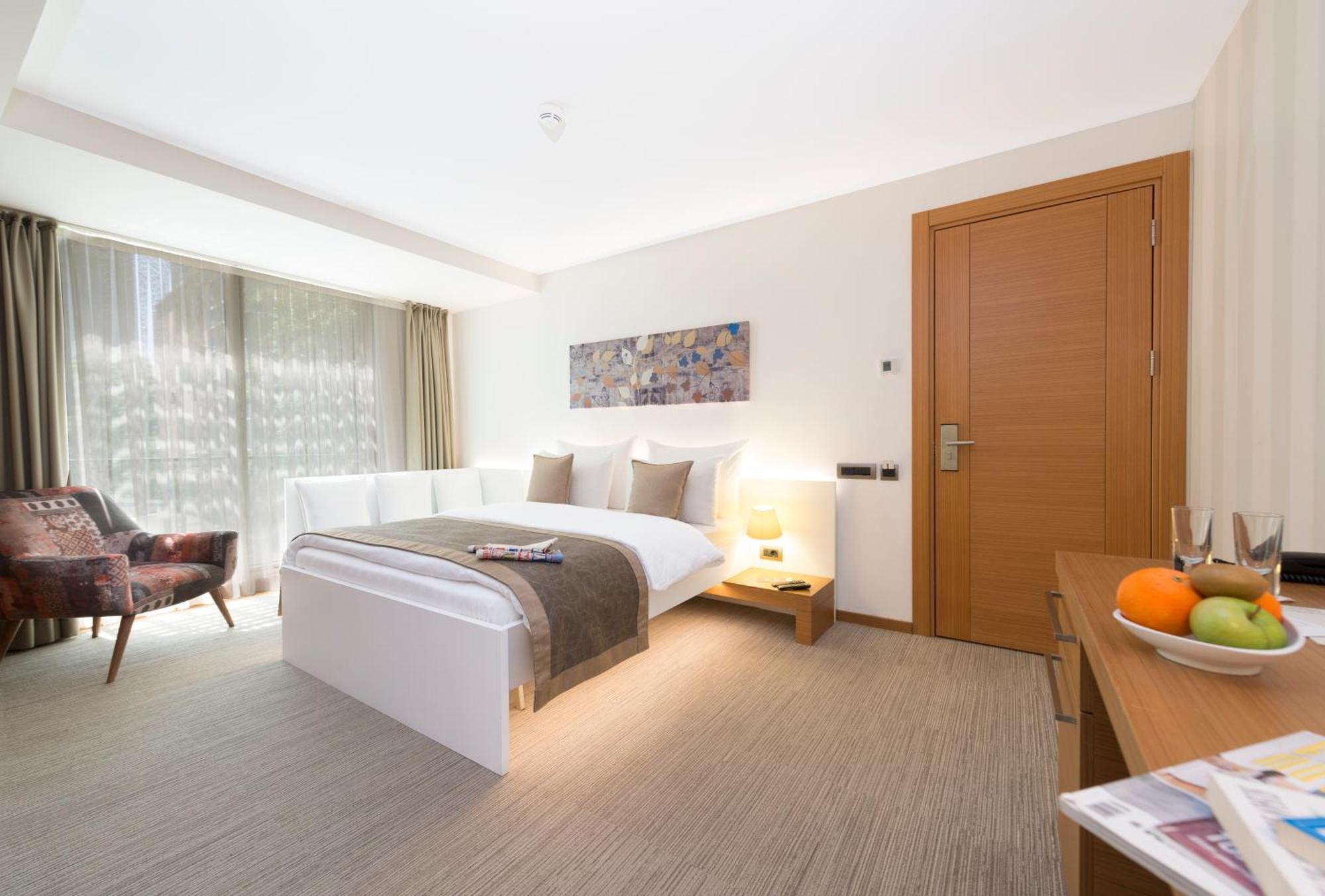 Milport Hotel Levent Истанбул Екстериор снимка