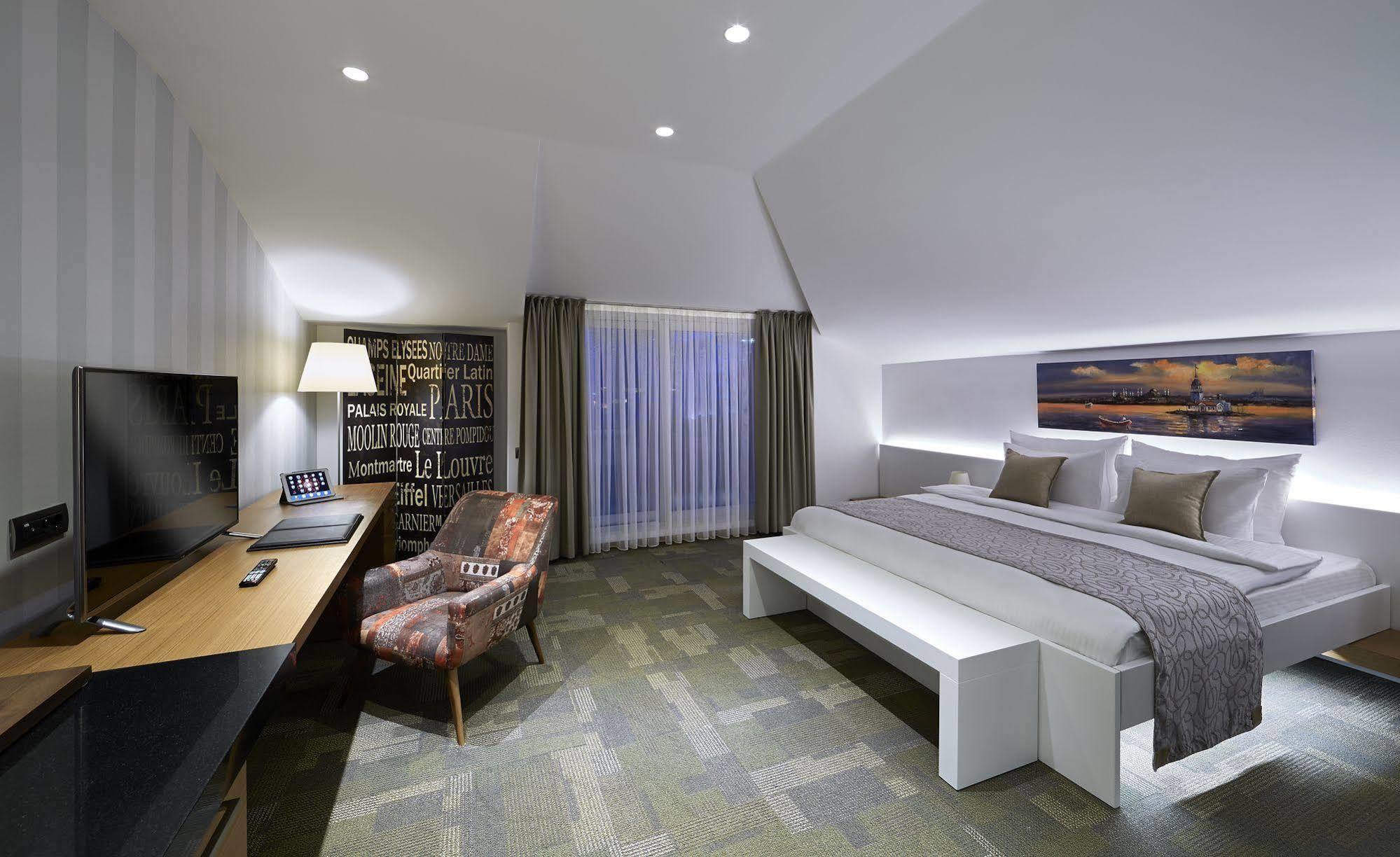 Milport Hotel Levent Истанбул Екстериор снимка