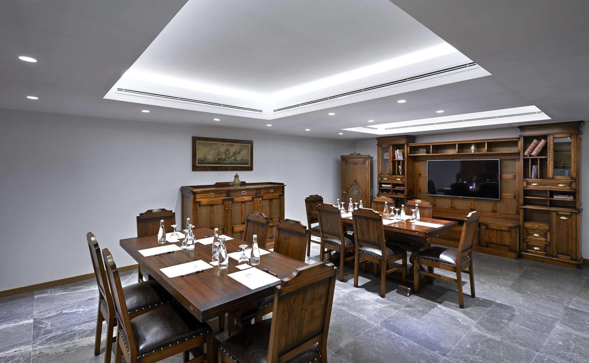 Milport Hotel Levent Истанбул Екстериор снимка